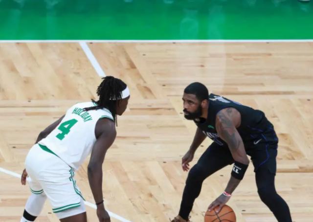 开云体育下载网址-防到欧文19中6+正负值第1！绿军挖来霍勒迪真香