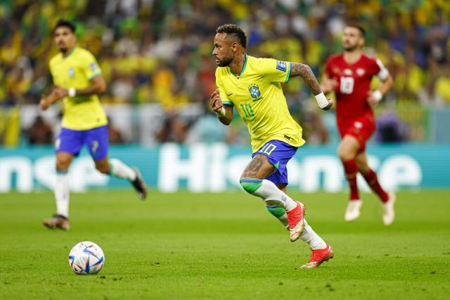 1669342505383091340.jpg 开云体育下载-两届首战被侵犯19次 掩面而泣的内马尔实在太难了