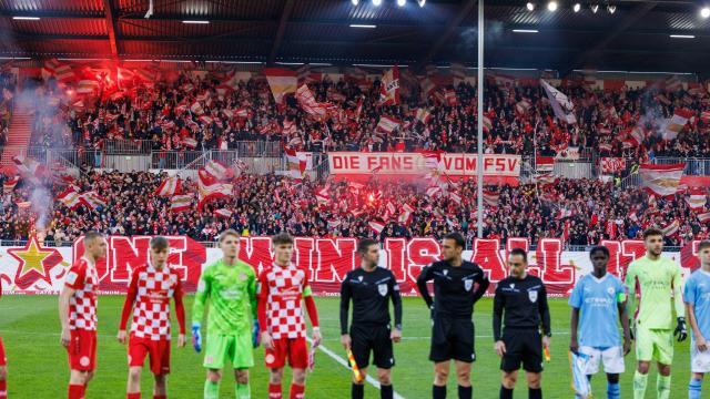 1709192571528019728.jpg 美因茨与拜仁创造历史!德甲靠U19队捍卫欧战荣誉