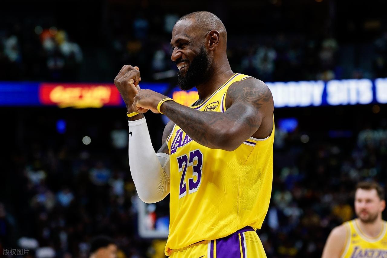 开云体育下载官网-不用退役！詹姆斯造大逆转！东契奇38+13+10打爆掘金，斯玛特救主