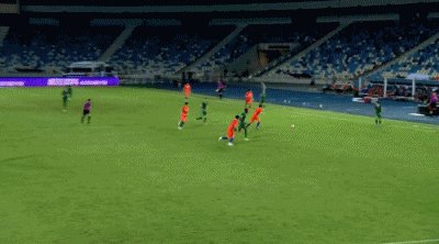 1656163343636041020.gif 开云体育下载APP-【中超】弗兰克穆谢奎破门贾德松伤退 浙江2比0泰山