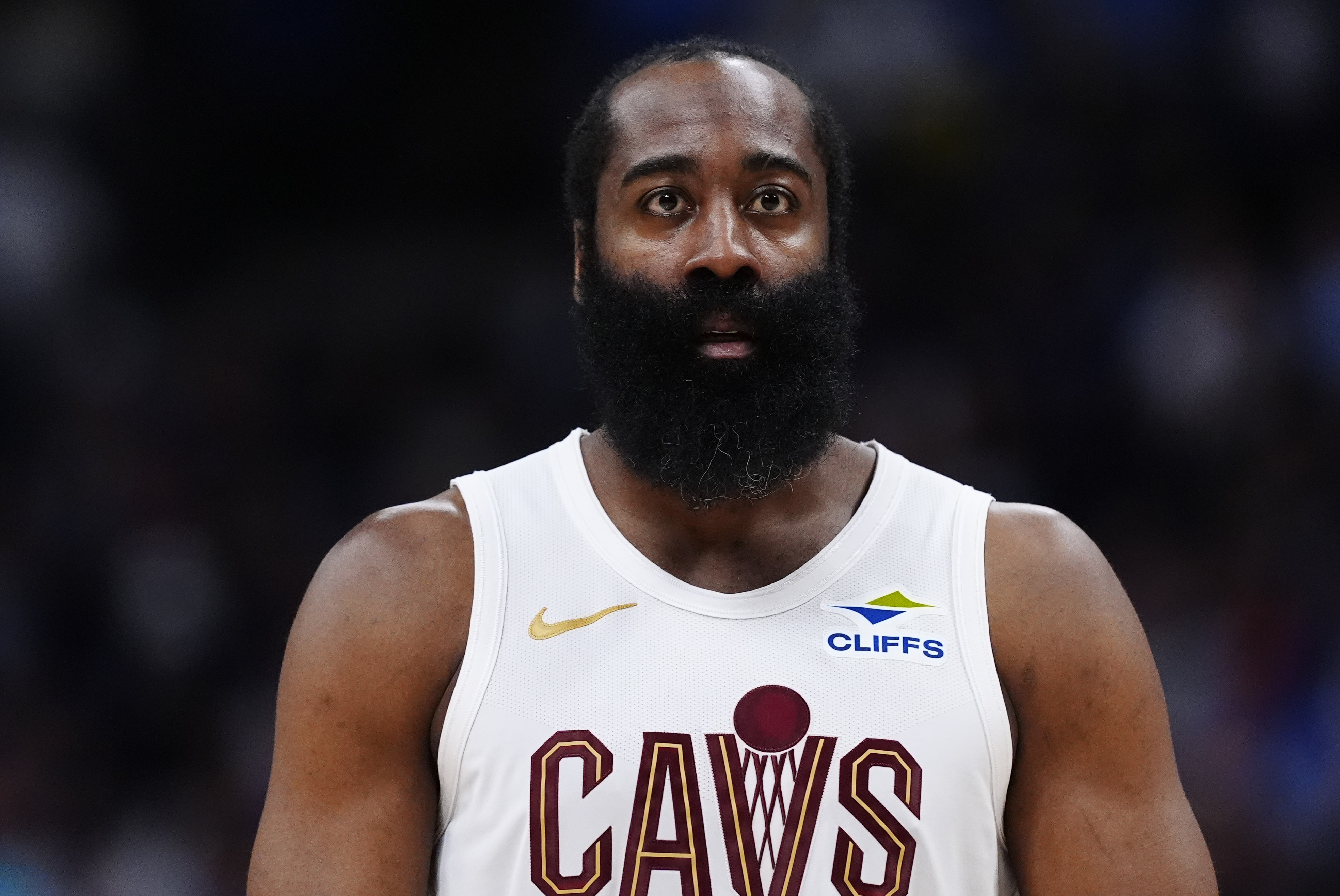 基翁·埃利斯:哈登在中场时激励了我们 并在下半场带领球队前进