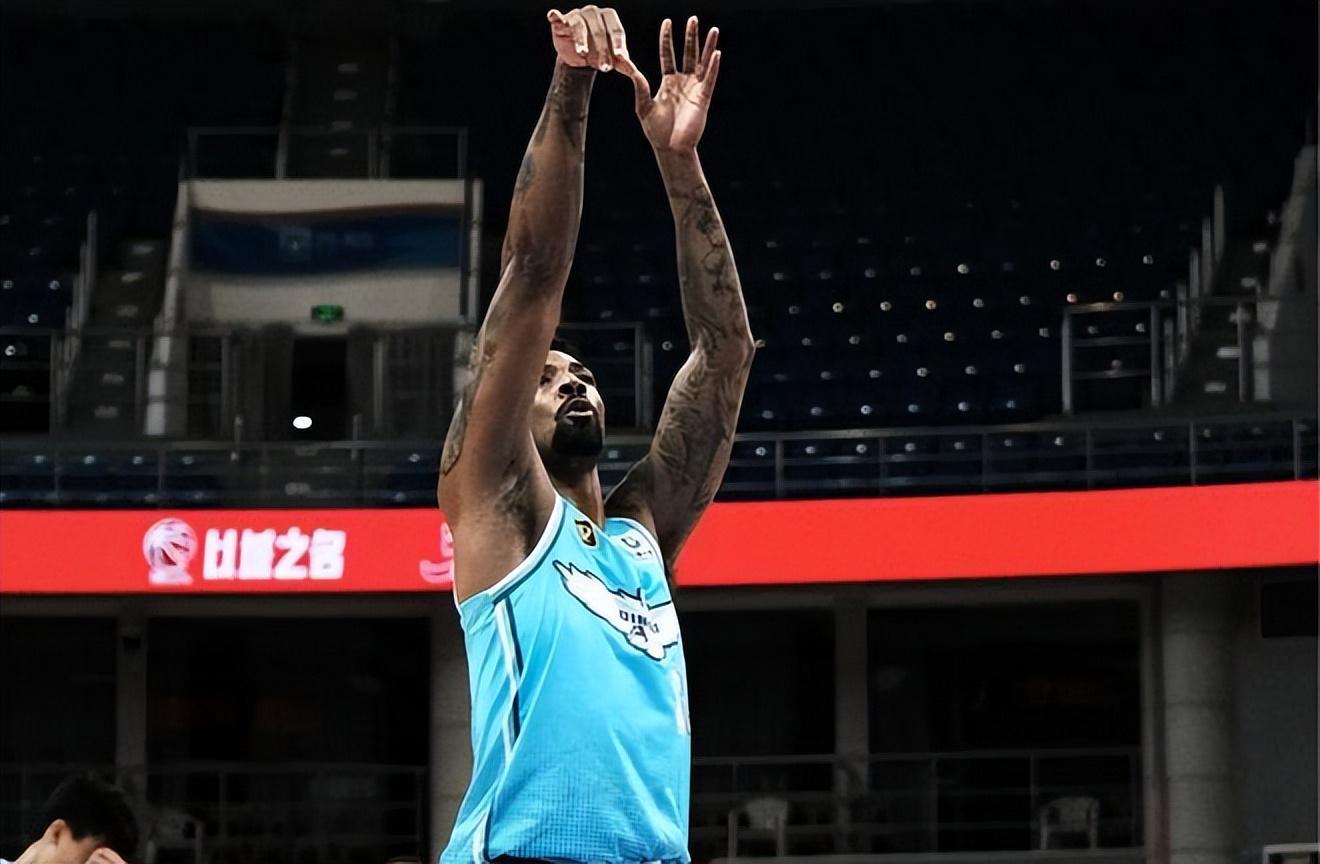 开云体育下载网页版-迅速敲定新赛季4大外援人选，青岛队制服组的效率相当不错？