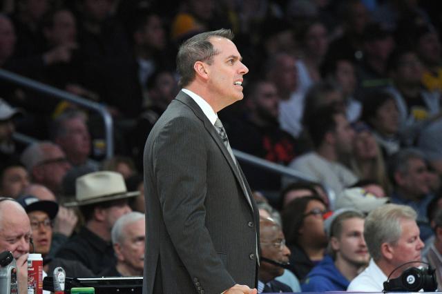 开云体育下载APP-跳不雅舞蹈被罚 近一周詹姆斯已遭30万经济损失