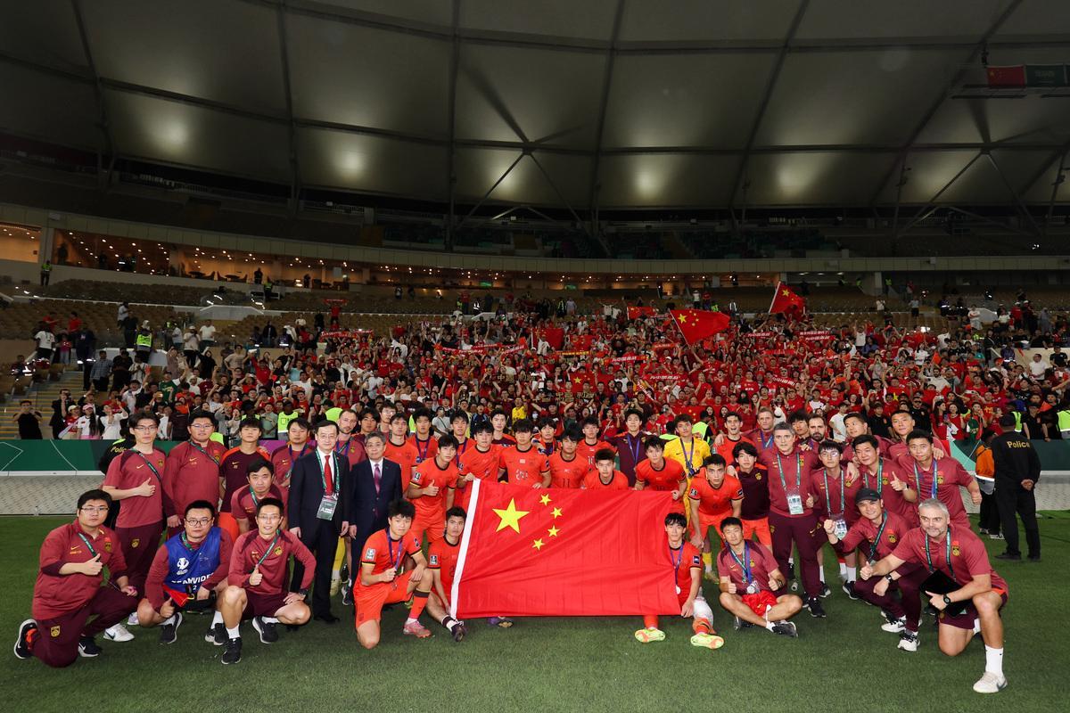 开云体育下载官网-U23国足拿到了最差剧本：一场由流量编导的舆论悲喜剧