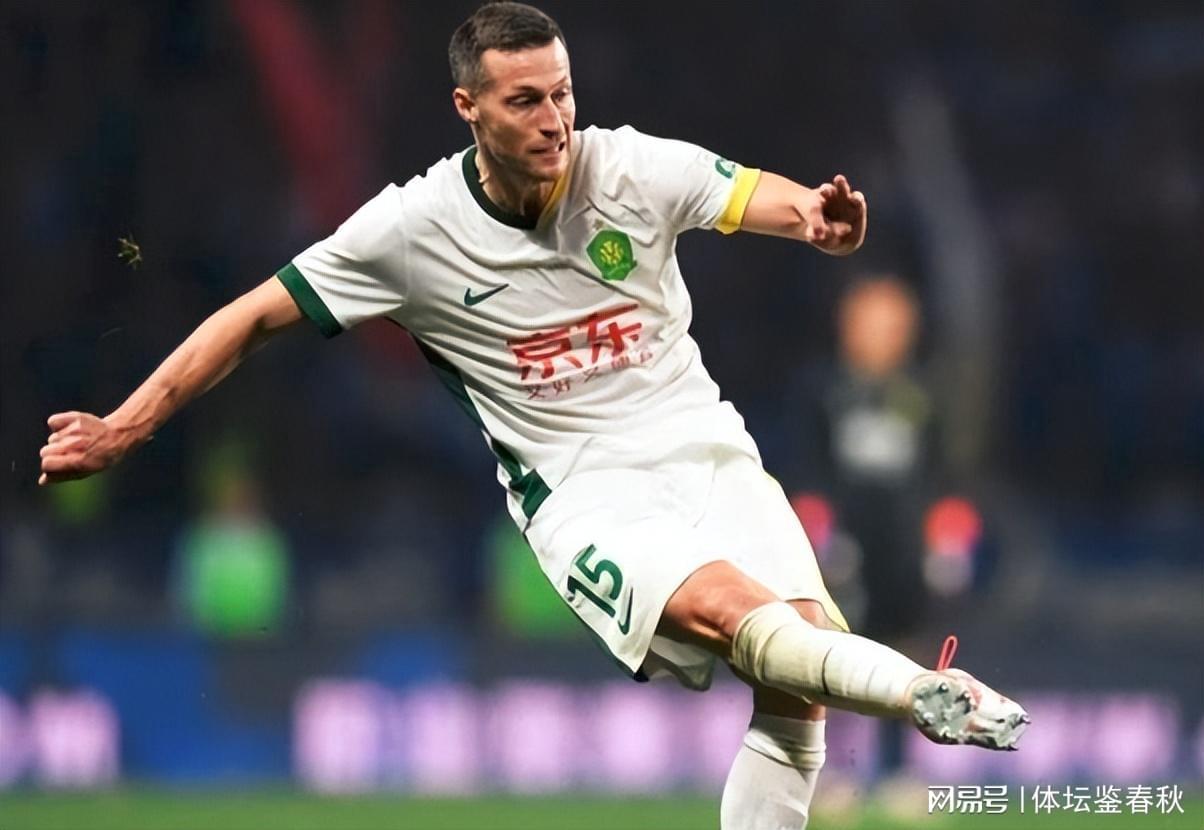 开云体育下载APP-拒绝离队！国安欲解约外援中卫遭拒，到底是谁给俱乐部留下大坑？