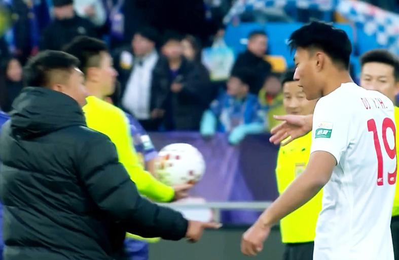 开云体育下载网址-中超第2轮大预测：京鲁战平！蓉城两连胜 大连首胜！铜梁龙赢铁人